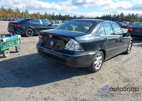 2003 Mercedes-Benz C 240 из США, поврежденный, VIN WDBRF61J93F304380